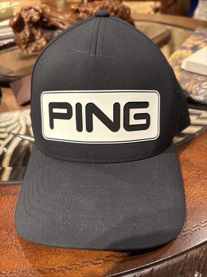 Auténtica gorra de golf ajustable negra con parche de ping para hombre Foto 1 de 3