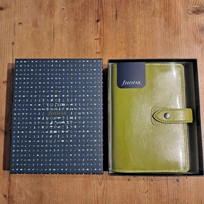 Filofax Malden Antiqued Leather Personal Organiser Pear Green Uni Work Planner - Image 1 of 4