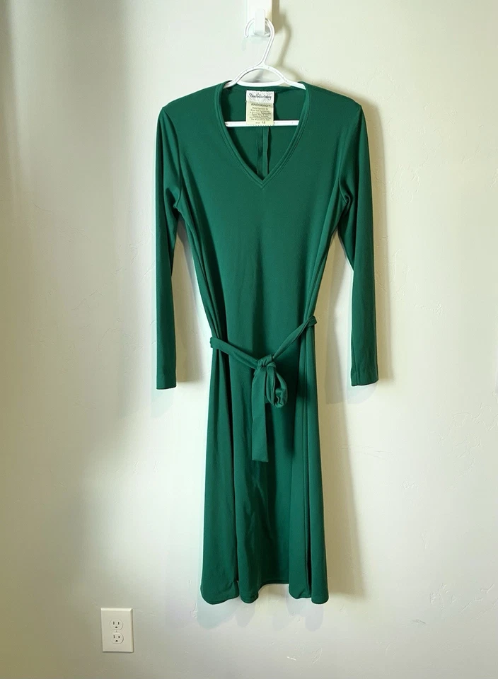 RARE Vintage Diane Von Furstenberg 70s/80s Green Dacron Knit Dress with Tie 12 - Image 1 of 4