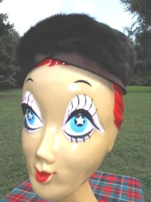 Sombrero de perca de piel borgoña Vincent De Koven vintage años 50 Hollywood Kentucky Derby Foto 1 de 4