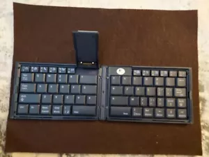 Logitech Keyboard TypeAway Ultra Slim Folding Keyboard ' UNTESTED - Picture 1 of 5