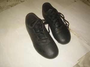 Scarpe da calcio ragazzo Adidas Predator - taglia 2 - nere - buone condizioni - Foto 1 di 5