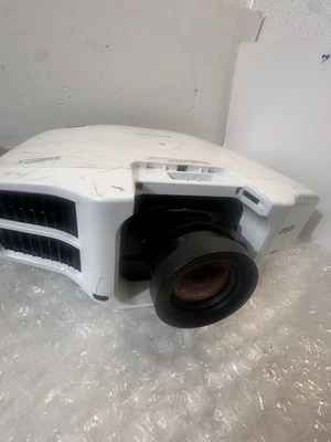 Epson Pro G7500U  WUXGA Projector AS IS SEE PICTURE  PARTS OR REPAIR - Image 1 of 4
