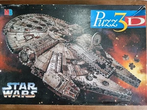 Star Wars Millennium Falcon 3D Jigsaw Puzzle - Complete - Picture 1 of 2