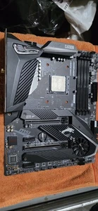 MSI MPG X570 Gaming Pro Carbon Wifi Motherboard With AMD Ryzen 9 3900x CPU - Picture 1 of 9