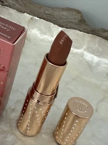 CHARLOTTE TILBURY K.I.S.S.I.N.G NUDE ROMANCE LIPSTICK 3.5g NEW IN BOX - Picture 1 of 10