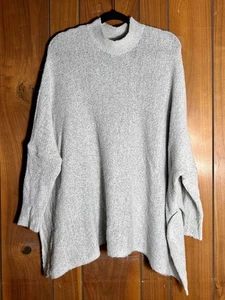 Red by BKE Women’s Oversized Sweater Grey Size Medium Long Sleeve - Picture 1 of 5