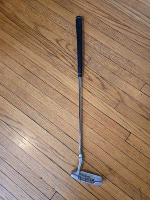 Wilson *It's A Girl Thing* 24 Inch Right Handed Putter Golf Club. EUC - Image 1 of 4