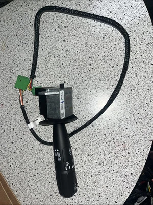 正品 PACCAR Kenworth Peterbilt 转向信号开关 480913 — 第 1/2 张图片