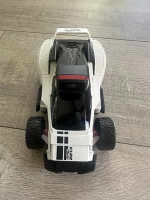 Hot Wheels Rift Rally X122 Velan Chameleon Vel001 White Car Pre-owned  - Image 1 of 4