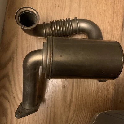 Filtro enfriador EGR diésel genuino VW Volkswagen 2009-2014 Golf, Beetle, Jetta Foto 1 de 4