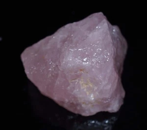 Pietra preziosa sfusa rosa naturale certificata 263,10 ct terra grezza terra - Foto 1 di 6
