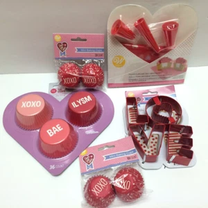 Wilton Cupcake Hornear Decoración Suministros Cortador de Galletas San Valentín Amor Corazón - Imagen 1 de 11
