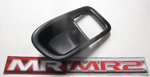 Maniglia porta interna lato guida Toyota MR2 MK2 surround - destra - Foto 1 di 3