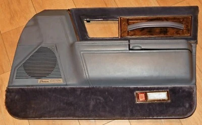 Lincoln Continental 1982 1983 OEM panel de puerta delantera lado del pasajero - azul Foto 1 de 4