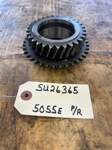 SU26365 John Deere 5055e 75e top shaft 1st drive helical gear - Picture 1 of 2