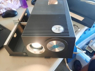 Sawyers 550R 2x2 Slide Projector and Remote. TESTED & WORKING - Image 1 of 4