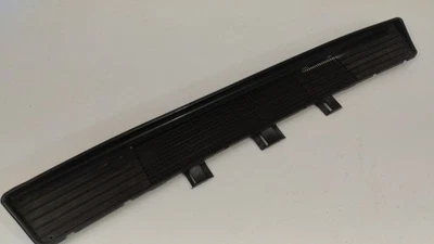 Grille d'aération baie de pare-brise noire Renault 4 R4 4L - Photo 1/4