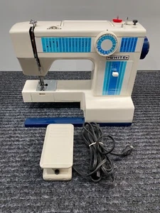 White Sewing 1510 Sewing Machine - Picture 1 of 12