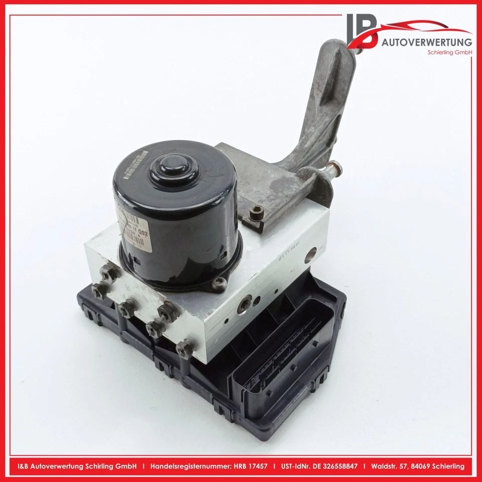 Mercedes Benz C Class W203 C220 CDI Control Unit ABS Hydraulic Block A2035451632 - Image 1 of 4