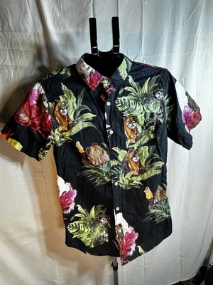 Camisa masculina floral havaiana Star Wars x On the Byas Ewok estampa total pequena - Imagem 1 de 4