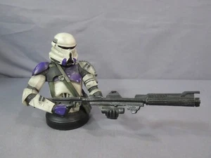 Gentle Giant Star Wars "AIRBORNE COMMANDER" Mace Windu's Attack Battlion Bust - Picture 1 of 3