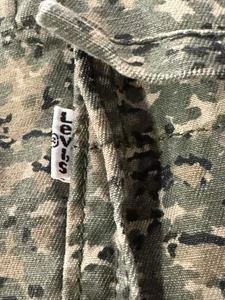 Levis Cargo Shorts Men's 42 Digital Camo Baggy White Tab Outdoor Casual XXL - Picture 1 of 12