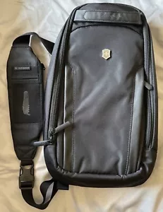 Victorinox Altmont Professional Tablet Sling/Bag 606796 - New Without Tags - Picture 1 of 5