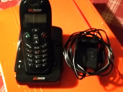 THOMSON TELECOM MOD. HELLISSE nero - Cordless da riparare - Completo  Foto 1 de 4