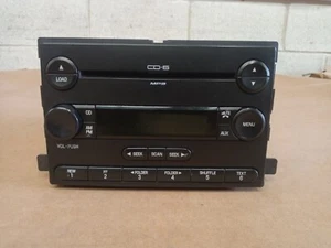 05 06 07 Ford Focus Audio Radio AM FM MP3 AUX Disc CD Player Receiver OEM Used - Picture 1 of 3
