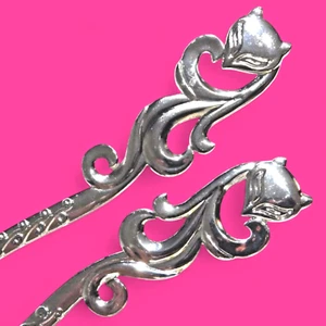 PALITOS DE PELO DE ZORRO PLATEADO kitsune demonio Kanzashi moño pin JRock gótico EGL 1 PAR G6 - Imagen 1 de 5