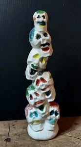  Keramik Figur sieben gestapelte Totenköpfe  - Bild 1 von 14