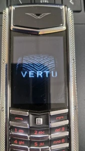 Vertu Ascent Ti Ferrari Limited Edition Mobile Phone - Photo 1 sur 8