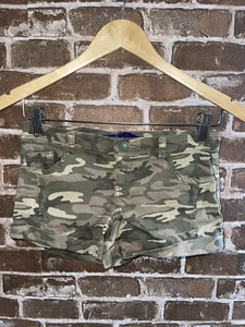 MILEY CYRUS MAX AZRIA WOMENS JUNIORS SIZE 1 CAMO SHORTS CAMOUFLAGE COTTON STRETC - Picture 1 of 3