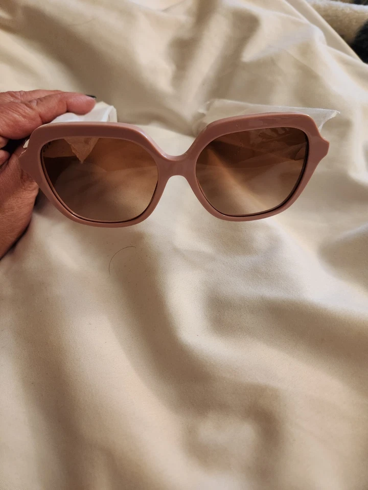  博柏利 Joni 女式粉色蝴蝶太阳镜 BE4389 意大利新品 — 第 1/4 张图片