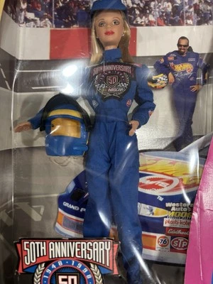Muñeca Barbie Mattel Nascar 50 Aniversario Nueva en Caja #20442 Foto 1 de 4