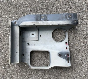 Jeep Cherokee XJ 87-01 Left Side Radiator Baffle 4.0L - Picture 1 of 4