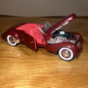 Signature Models 1937 Cord 812 Supercharged Red 1:32 Scale Diecast - Picture 1 of 7