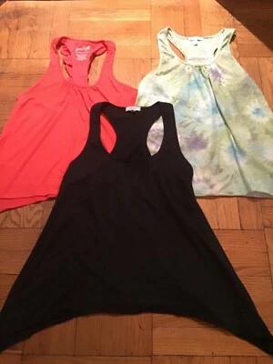 Racerback tanks 3 colors available,  - Imagem 1 de 3