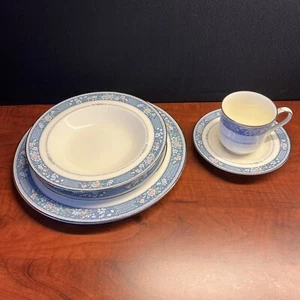 Vintage Noritake Randolph 9721 5 Piece Place Setting Bone China - Picture 1 of 12