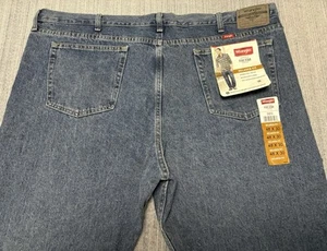 Wrangler Men’s Relaxed Straight Fit Blue Jeans 48x30 New With Tags!!! - Picture 1 of 6