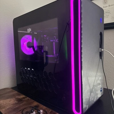 Dell Alienware Aurora R16 Gaming Desktop Intel Ultra 9 285 RTX 5070  - Image 1 of 3