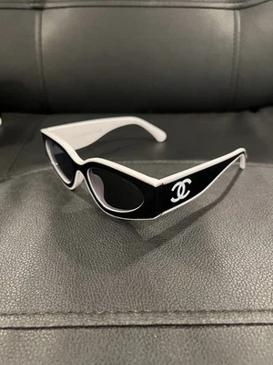 Women’s Chanel Cat Eye Sunglasses Black & White Brand New  - Image 1 of 4