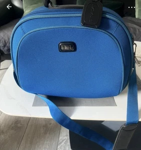 Travel Blue Case - Picture 1 of 3