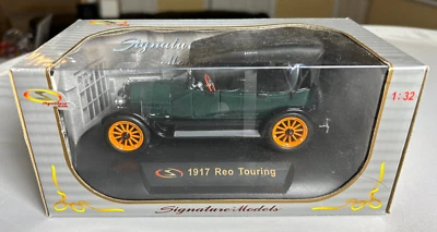 SIGNATURE MODELS 1917 REO TOURING  DIE CAST  1:32 SCALE NEW IN BOX - Image 1 of 4