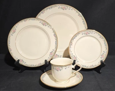 Lenox  Spring Vista 5 Piece Place Setting - Image 1 of 3