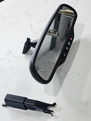 2009-2017 Chevrolet Traverse Interior Rear View Mirror OEM B04B50051 - Image 1 of 4