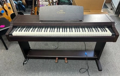Piano digital Yamaha Clavinova CLP-810s - Imagem 1 de 4
