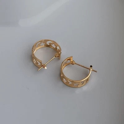 18K Yellow Gold Hoop Moon Stars Earrings 12mm Wide Lightweight K18 Japan NWT - Image 1 of 4
