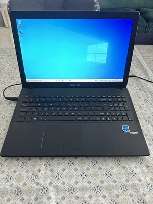 Asus X551C 15.6" HD SCREEN i3 4GB RAM 500GB HARD DRIVE WINDOWS 10 - Image 1 of 4